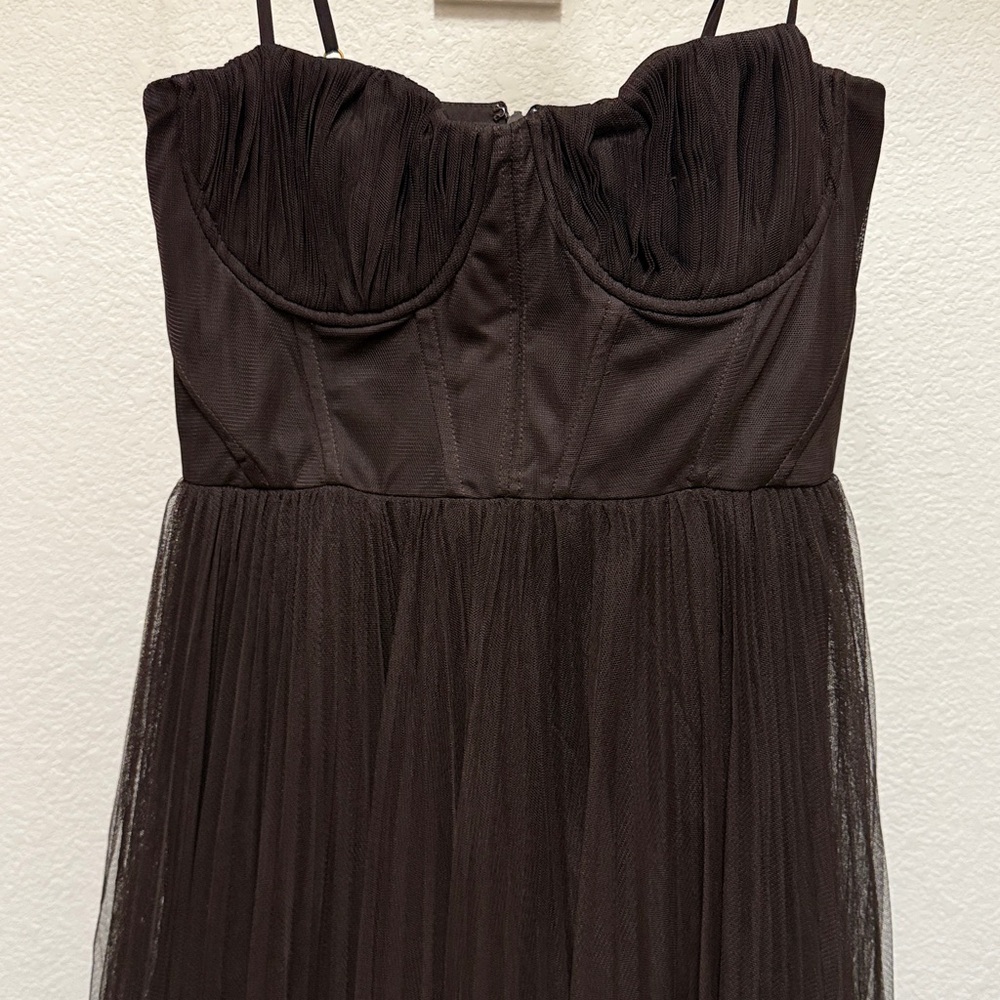 Hutch Amara Chocolate Brown Pleated Midi Dress - Picture 5 of 11